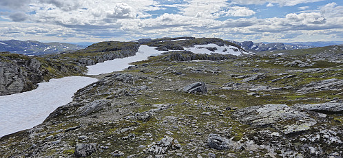 Heading south/southwest from Skjelinganosi to Skabotsvarden