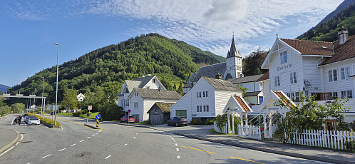 Røvhaug from Utne with Utne Hotel to the right
