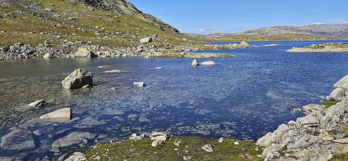 Back to Lonevågen for an attempt to wade across
