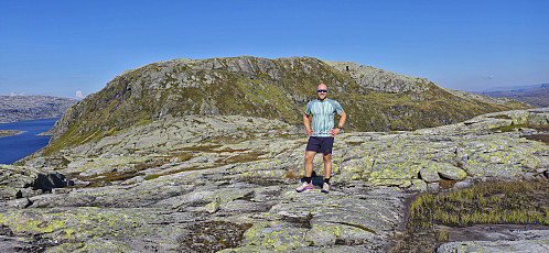 Endre at Heimsta Belaskaret with Belaskarhorgi in the background