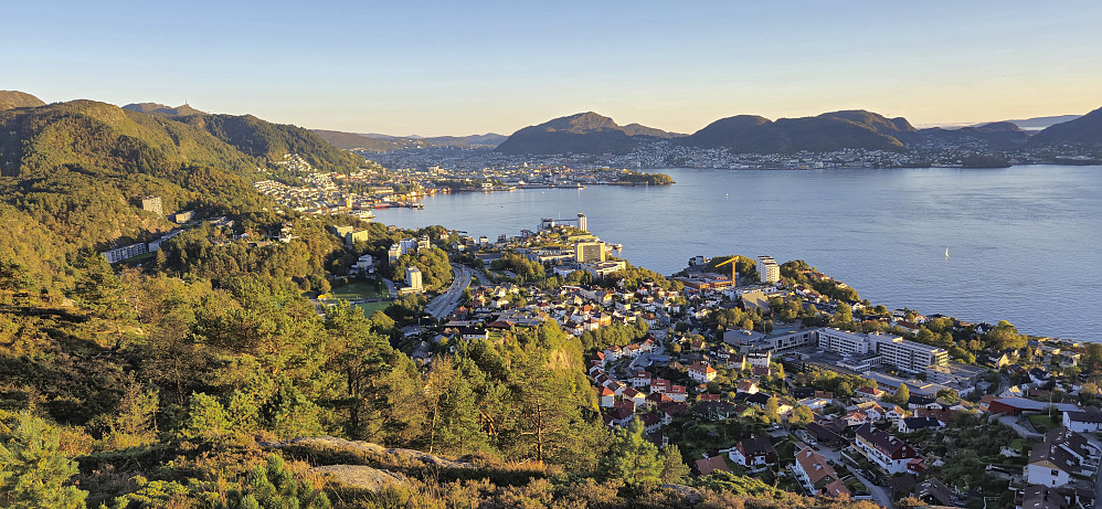 The Bergen city center from west of the summit of Ørneberget