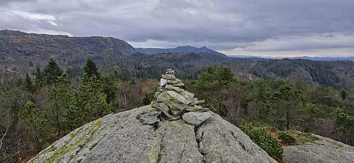 The cairn at Sandviksfjellet with Ulriken in the background