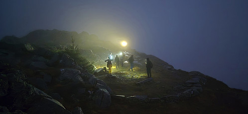 Meeting other hikers at Blåmanen Vest