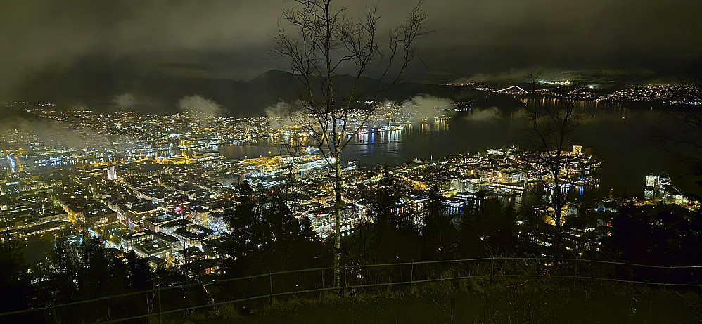 The Bergen city center from Fløypilen