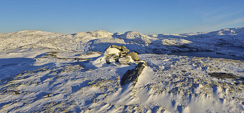 North/northeast from Røyrfjellet Øst with Bjørnaknausen and Gråhorgi in the background