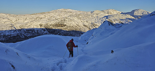 Following our own footprints back down to Svartavatnet/Holmavatnet
