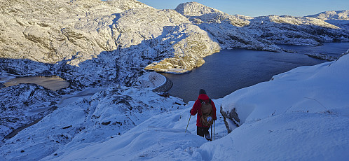 Descending towards the dam
