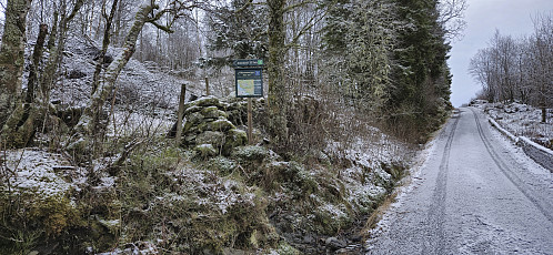 The marked trailhead in Sundlandsvegen