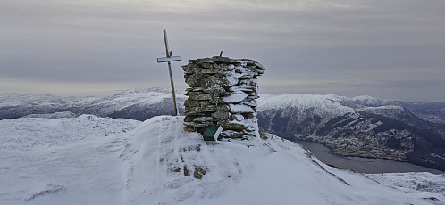 The large cairn at Stemmesegga (not at the summit!)