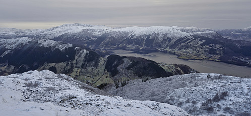 Towards Osterøybroen from the descent from Stemmesegga