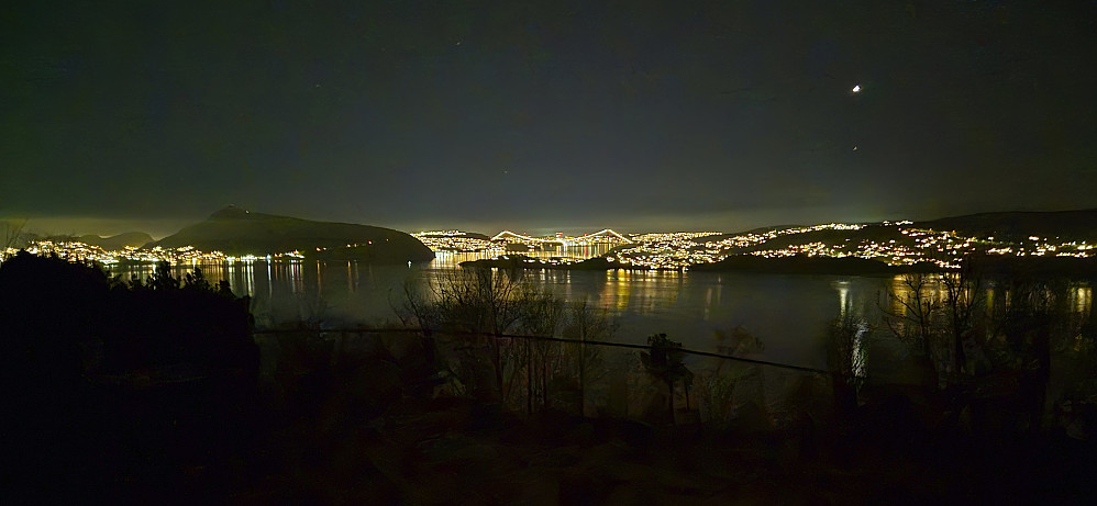 Lyderhorn and Askøybroen from Hellen festning
