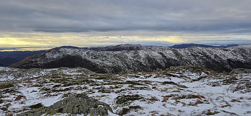 Looking back at Storenova and Gulbrekkefjellet from Hisbotsnuken