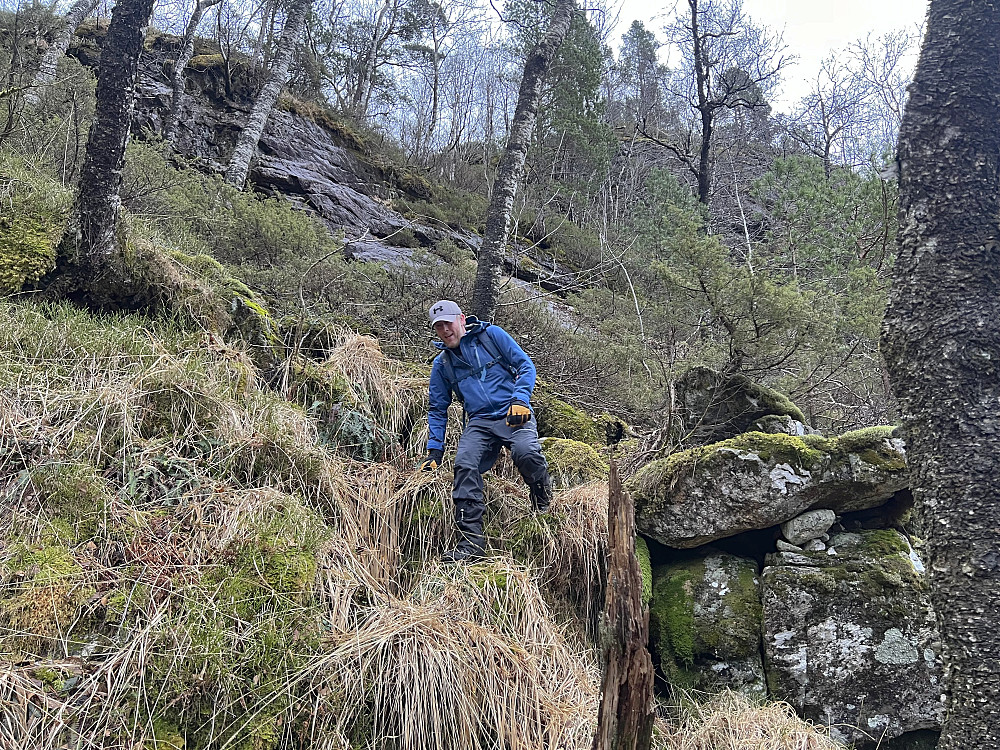 Descending from Hisbotsnuken Sør