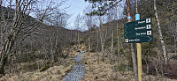 Trailhead south of Vårheia