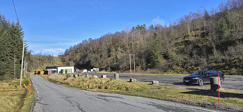 Looking back at Meåsen behind the parking lot