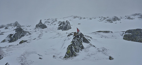 Following cairns towards the summit