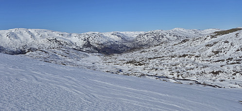 Rundavatnet and Mjølfjell from north of Vetlavatnet