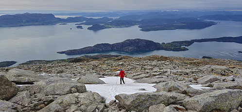 Petter descending with Skorpo in the background