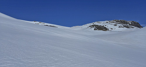 Off-trail ascent to Vargabreen