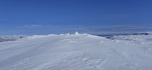 Approaching the summit of Vargabreen