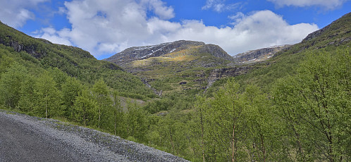 Krosstølen and Sauafjellet from the walk along the gravel road back to the car