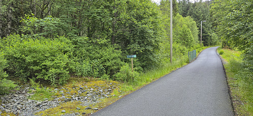 The marked trailhead