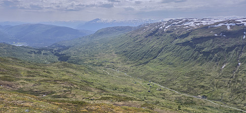 Oppheimsdalen with Lønahorgi in the background