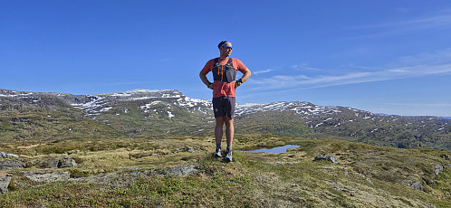 Endre at the summit with Kvitanosi on the background