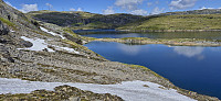 Walking along Bjølsegrøvvatnet