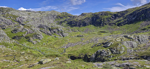 Looking back at Kastdalen from the ascent to Simlenuten