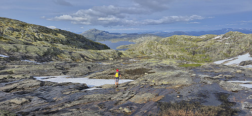 Descending from Gråeggi