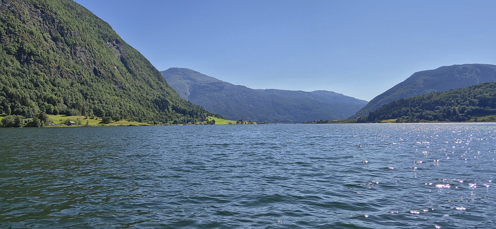 The bridge from Loftesnes to Sogndalsfjøra from the boat
