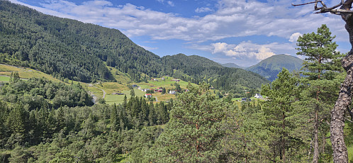 Fjelltveit from Skora with Hausdalshorgi in the background to the right