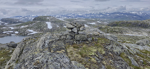 The cairn at Storhaugane with Storhaugane Vest in the background