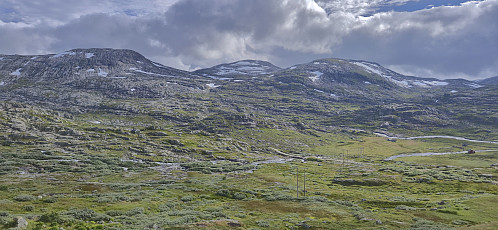 Looking back at Storhaugane from Hallingskeid