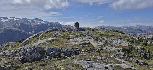 The summit cairn at Storafjellet