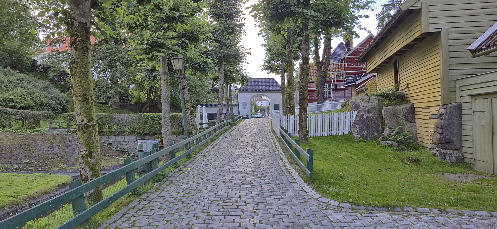 Ahort cobblestone section when passing through Gamle Bergen