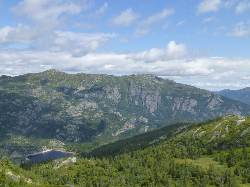 Skorve med Sundsbarmdammen