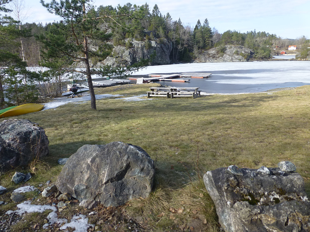 Langøykilen, et flott sommersted med offentlig båthavn og badeplass
