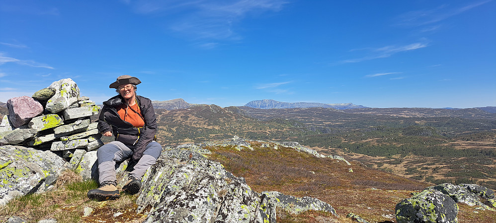 Toppen er nådd, Gaustatoppen ses tydelig