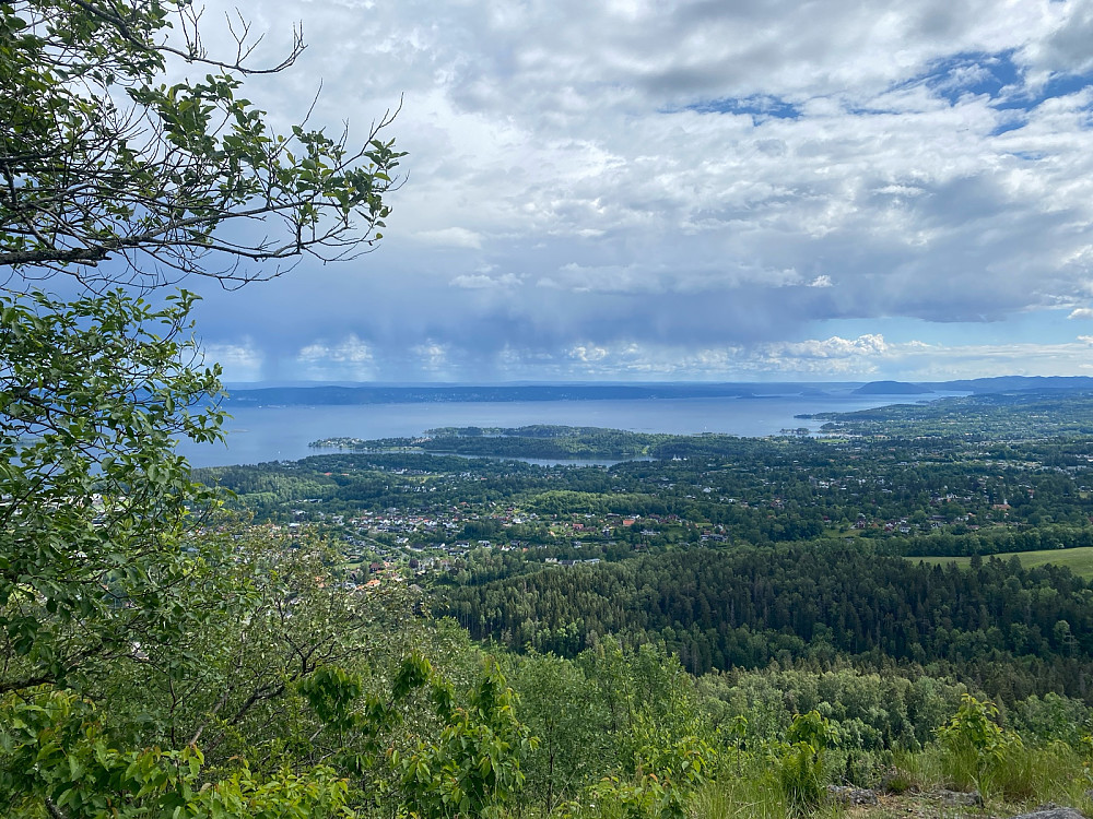 Bygene går over fjorden
