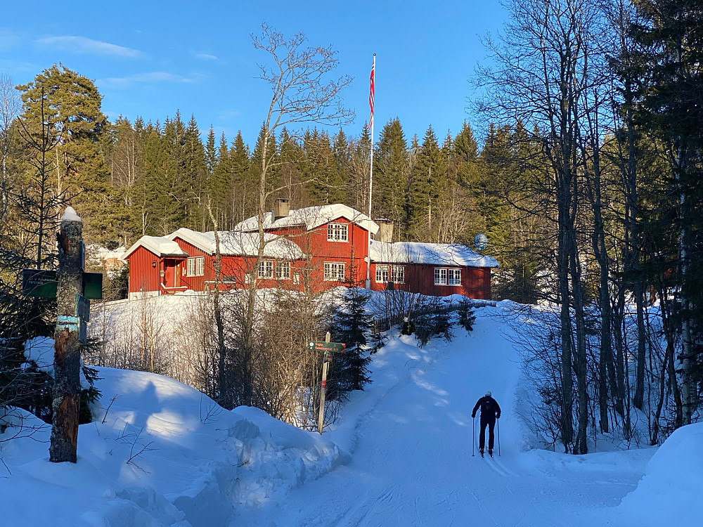 Furuholmen er stengt fredager