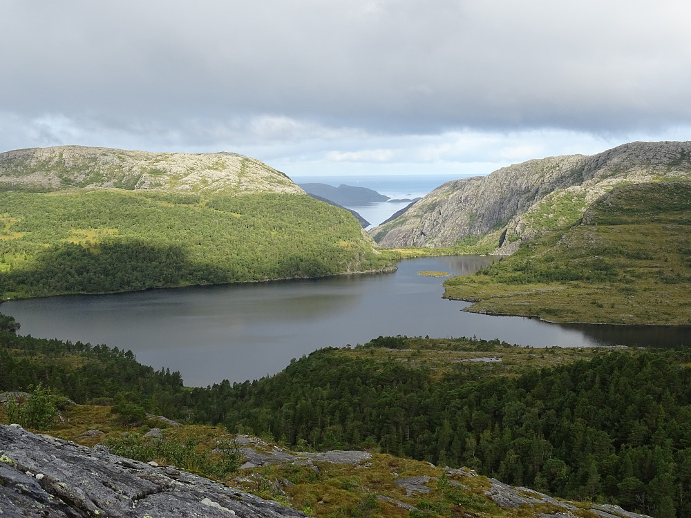Utsikt mot Lindsetvatnet