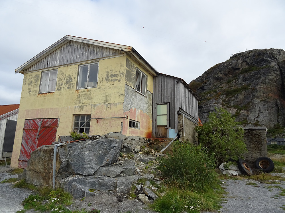 Et gammelt hus på kaia på Sandviksberget som kanskje vil egne seg til URBAN EXPLORATION