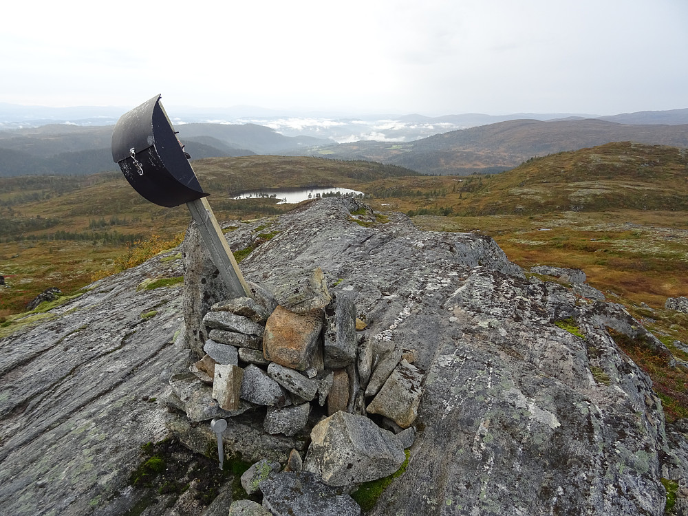 Toppvarden med trimkasse på Svartfjellet