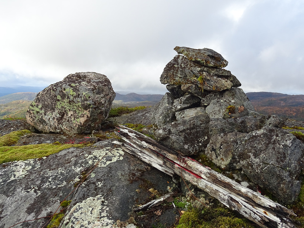 Her har Otto og jeg rettet opp varden på Nordkeipen Vest