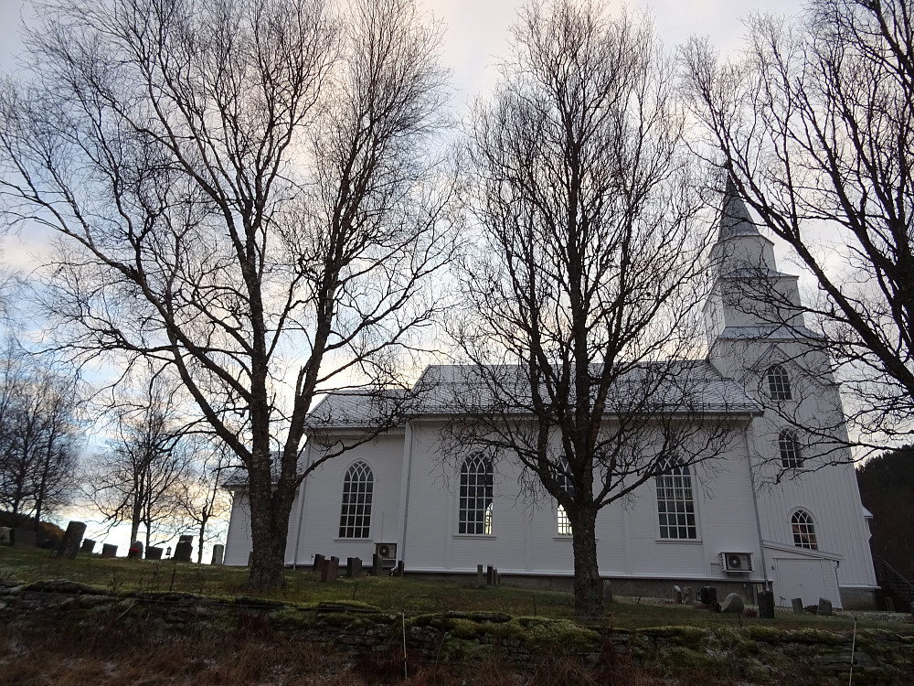 Vemundvik Kirke