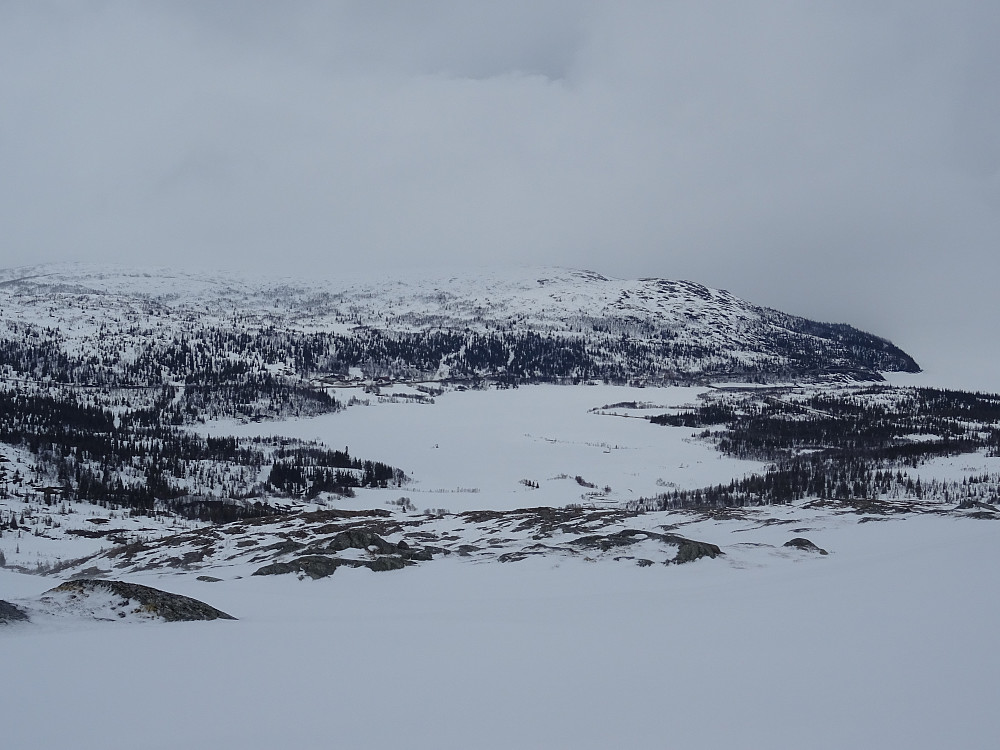 Flott utsikt mot Gjersvikbukta og neste turmål Litlfjellet i Gjersvika