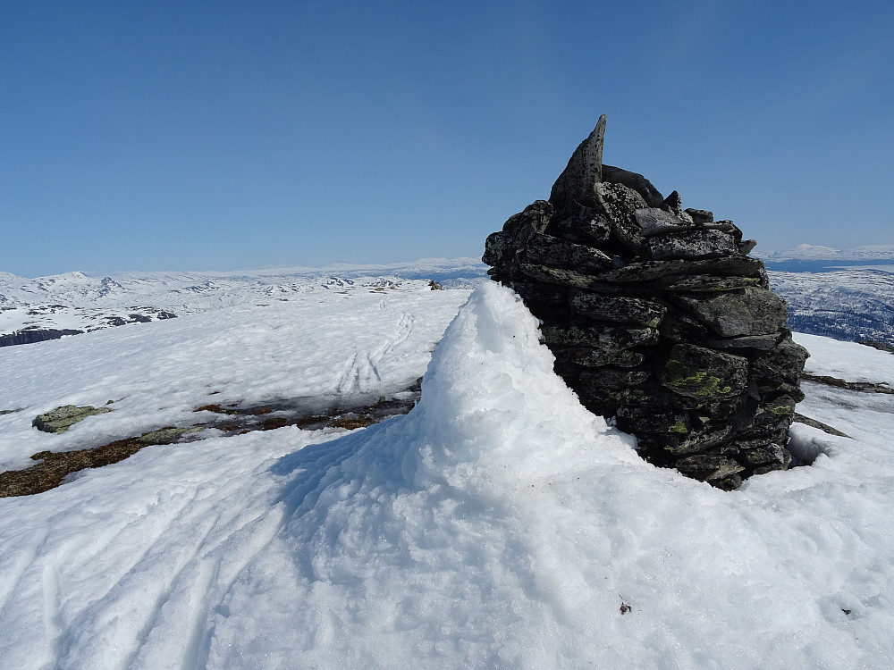 Snø på baksiden av varden på Mealhkoe