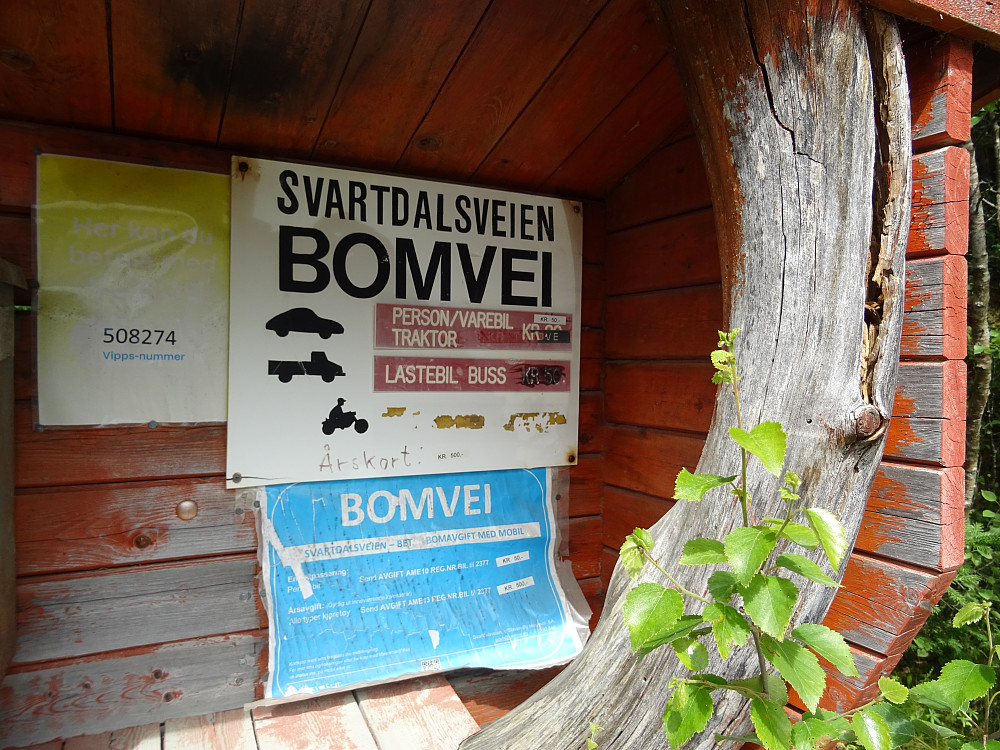 Svartdalsveien , Bom kr 50